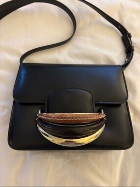 Chloe: Black Leather Nile Shoulder Bag with Mixed Metal Accent